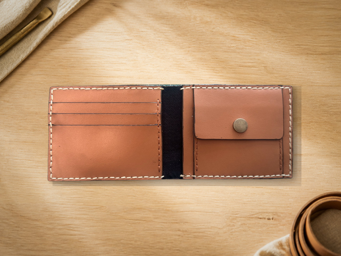 Bifold Wallet coin holder design